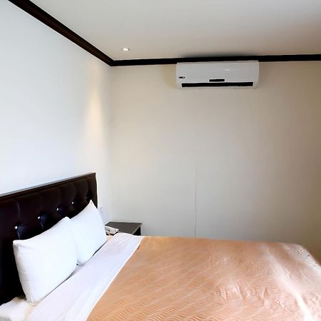 Holiday Business Hotel T'ai-tung Eksteriør billede