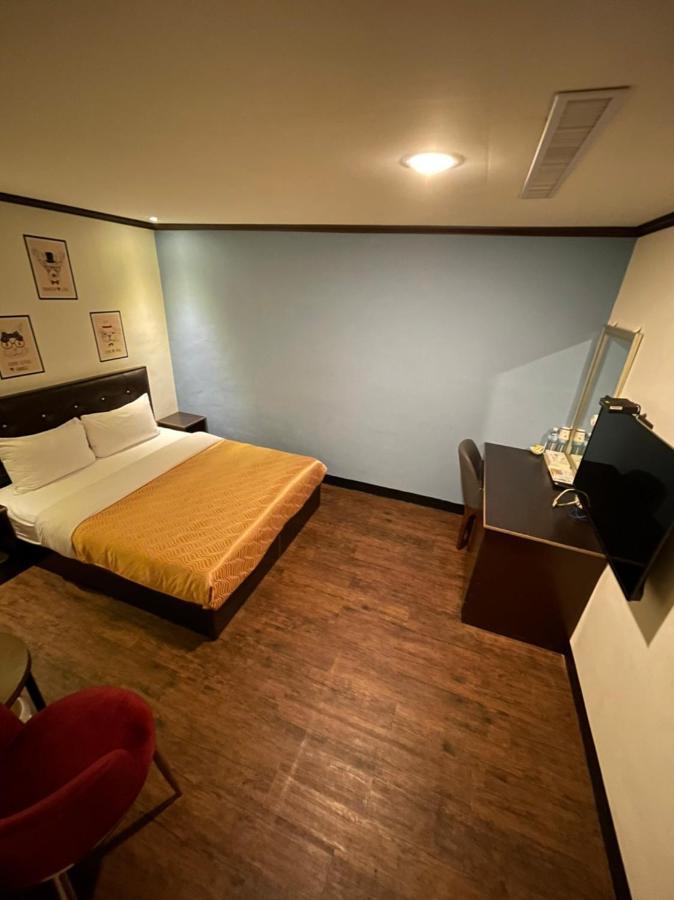 Holiday Business Hotel T'ai-tung Eksteriør billede