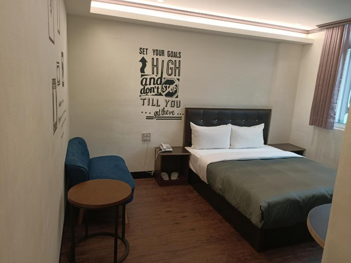 Holiday Business Hotel T'ai-tung Eksteriør billede