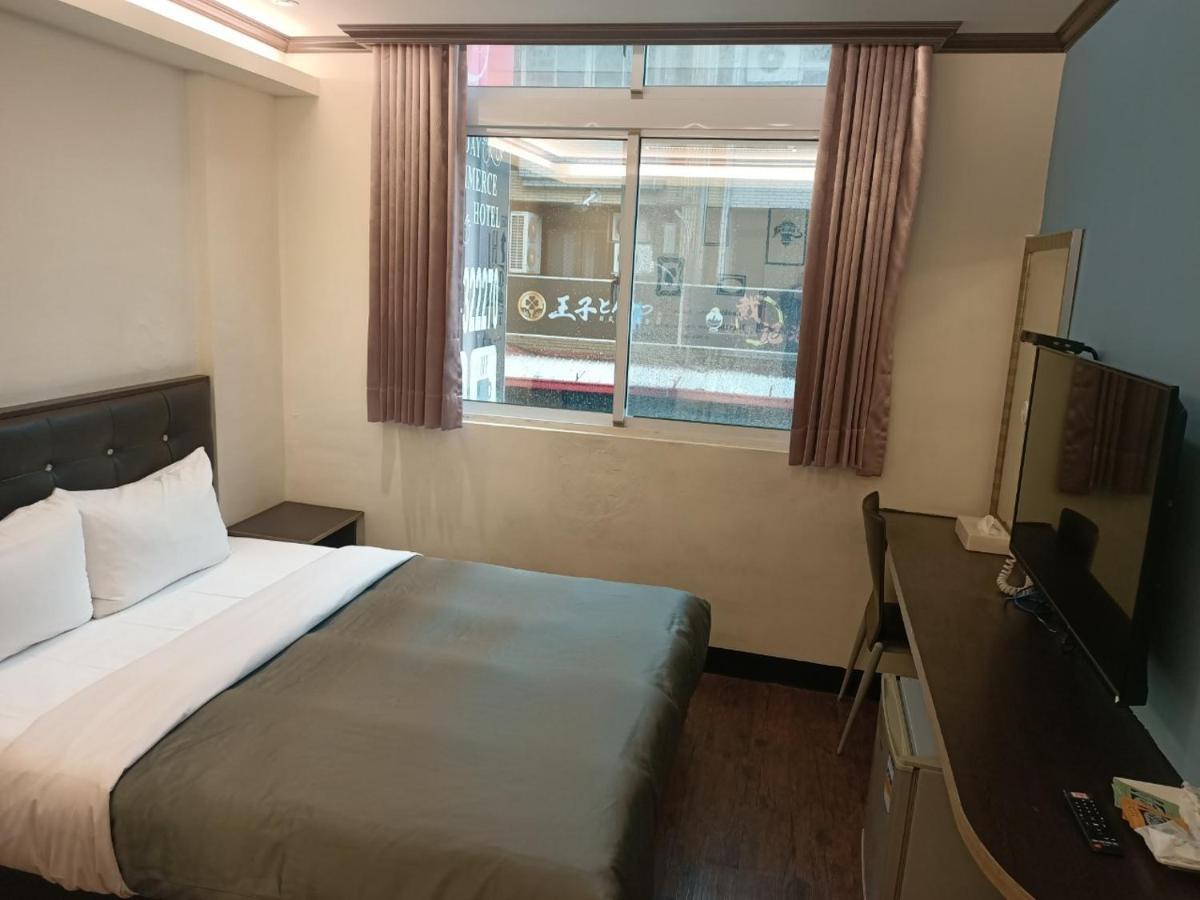 Holiday Business Hotel T'ai-tung Eksteriør billede